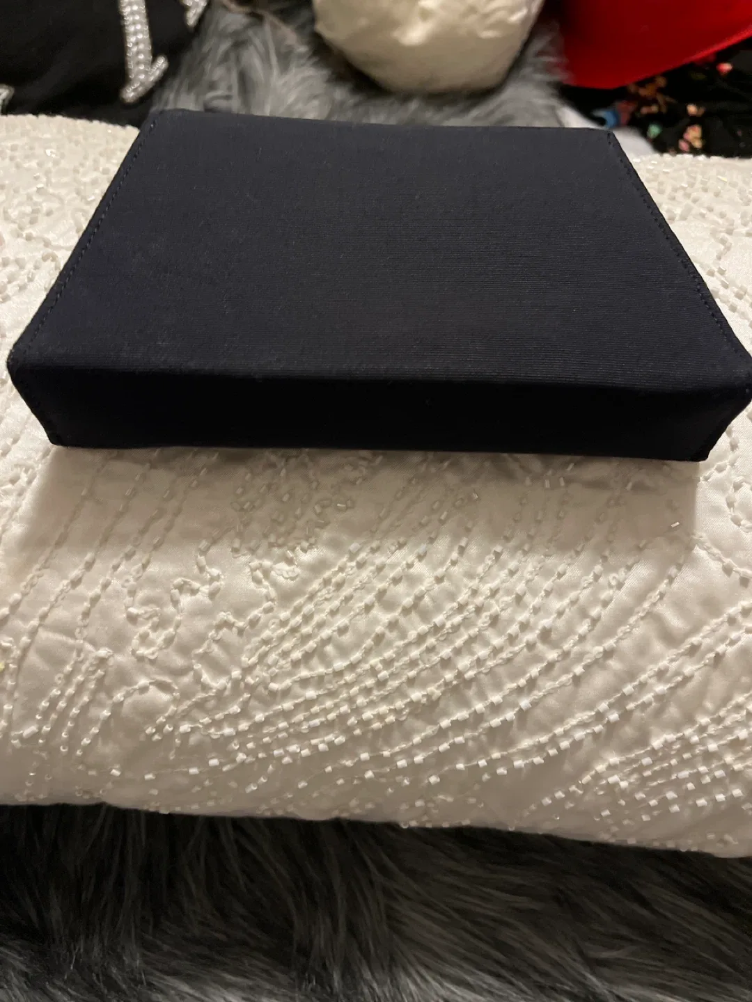 Vintage Cameo Black Clutch image indicator(5)