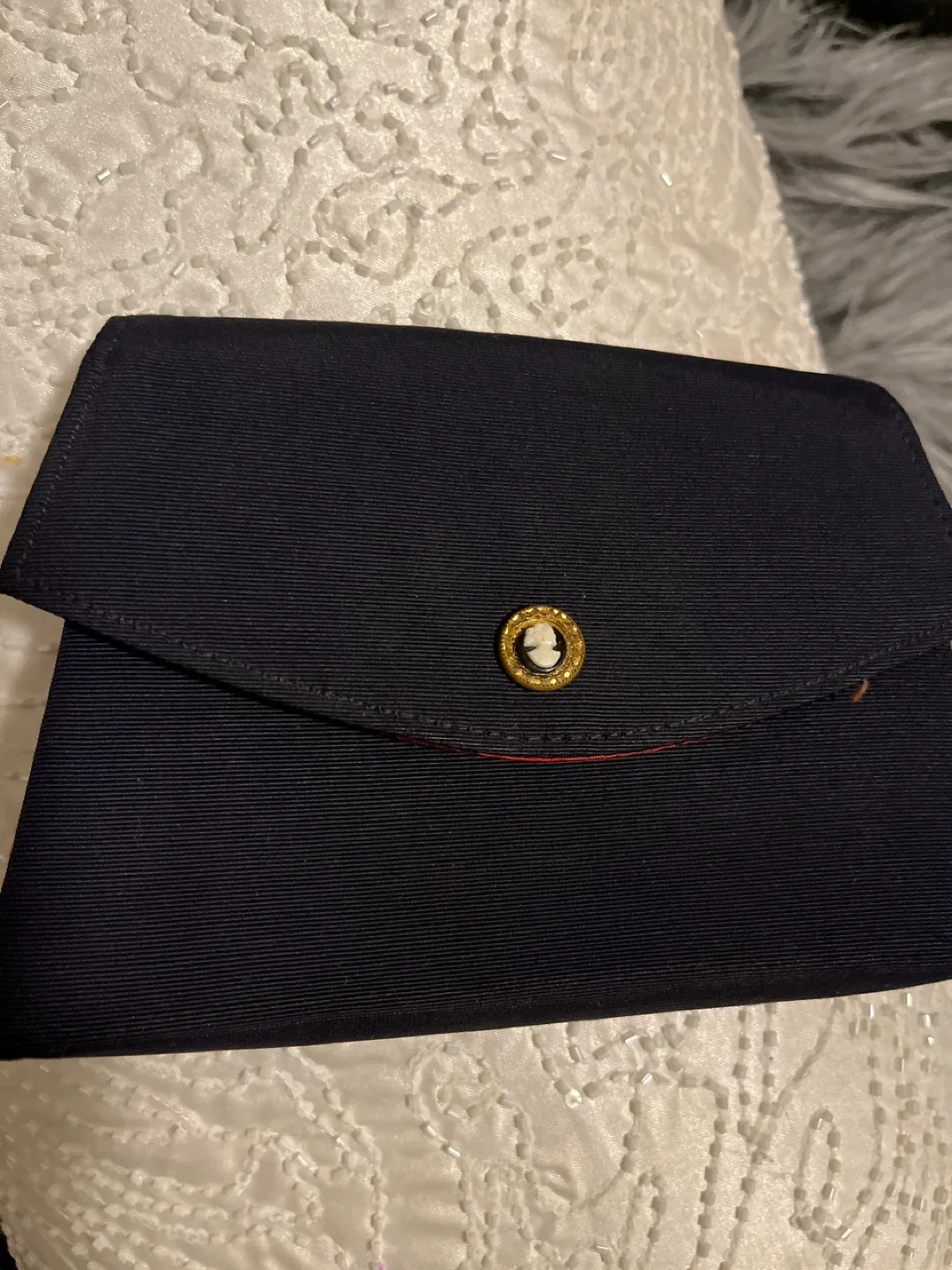 Vintage Cameo Black Clutch image indicator(6)