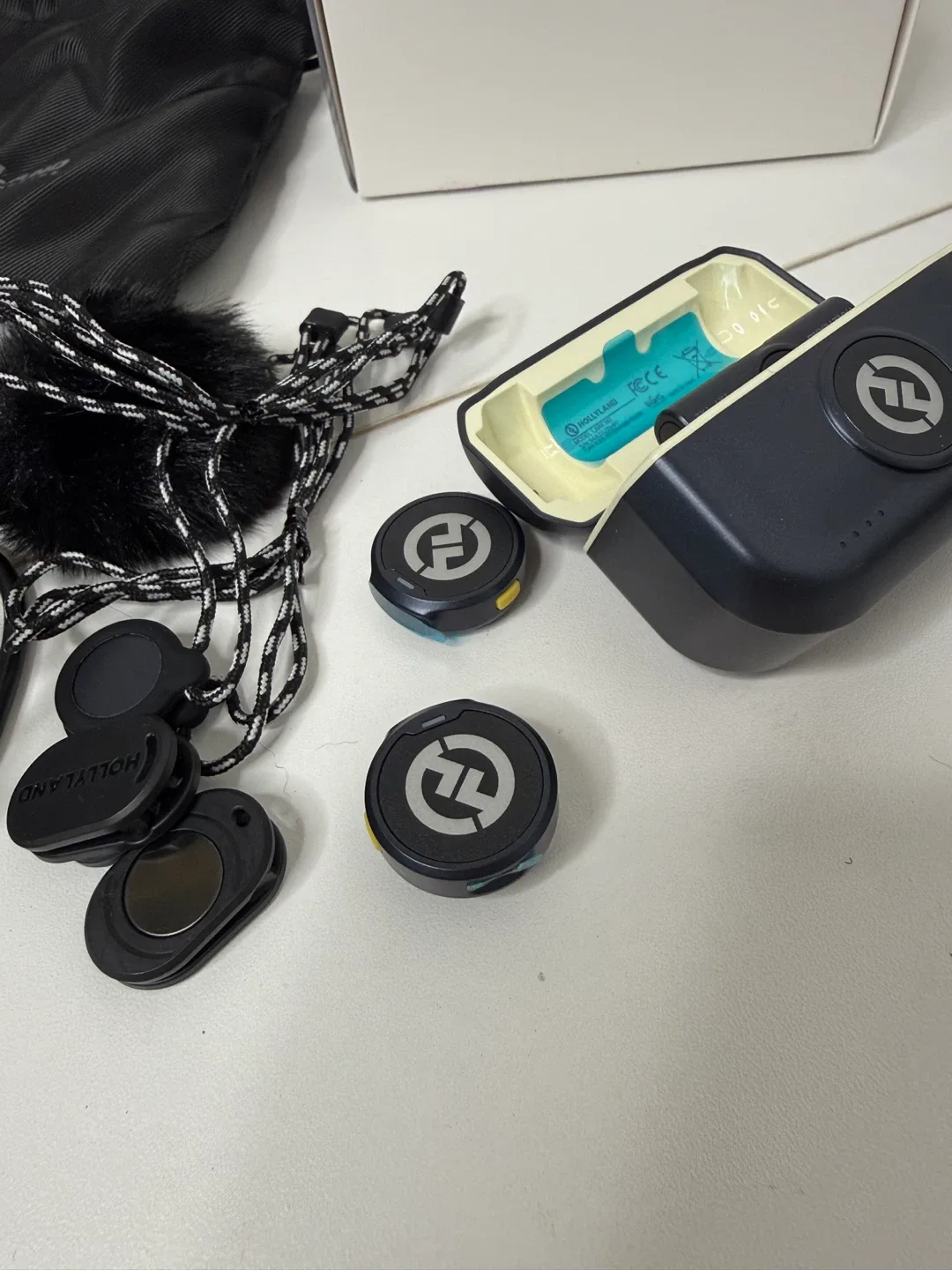 Hollyland Lark M2 Wireless Lavalier Microphone System image indicator(4)