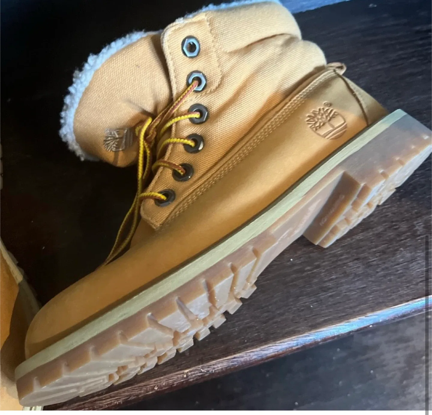 Timberland Boots with Fur size 7 image indicator(3)