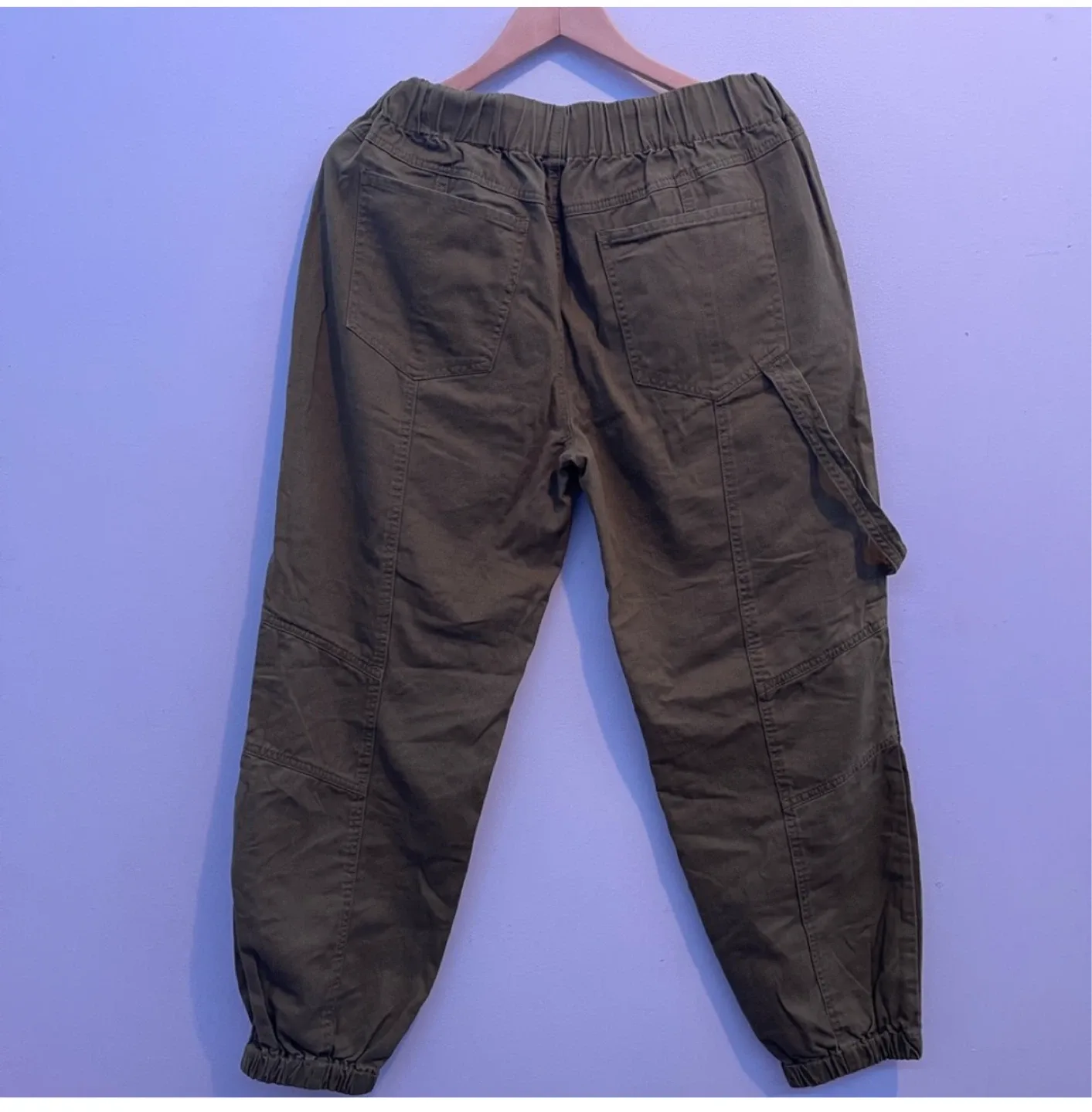 Forever 21 Olive Green Cargo Pants - Size L image indicator(2)