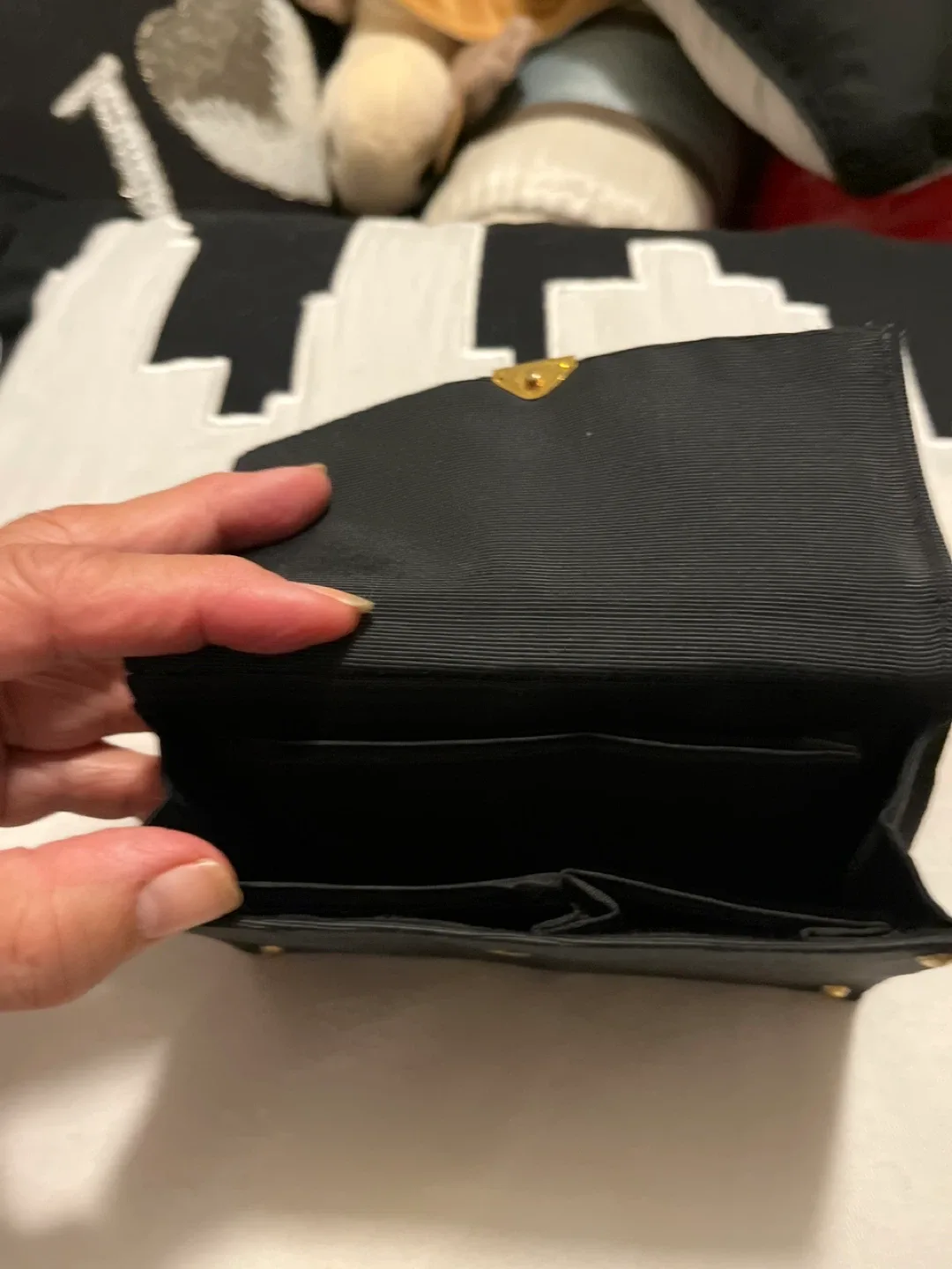 Small Black Clutch Purse image indicator(4)