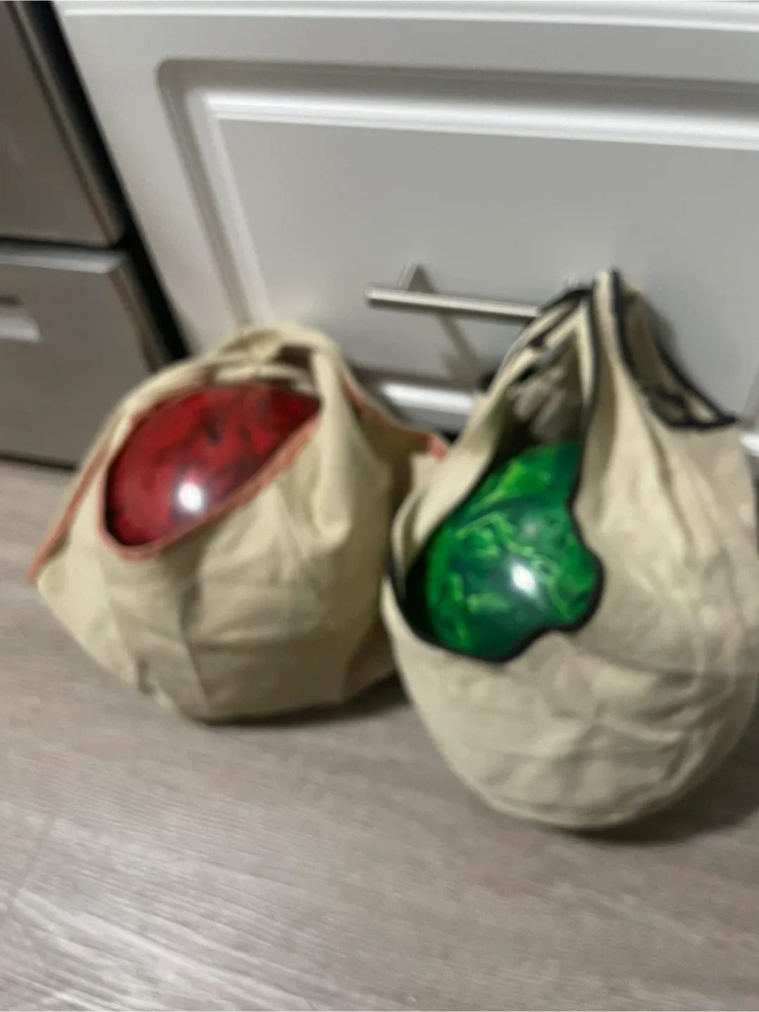 Motiv Bowling Balls - Red & Green