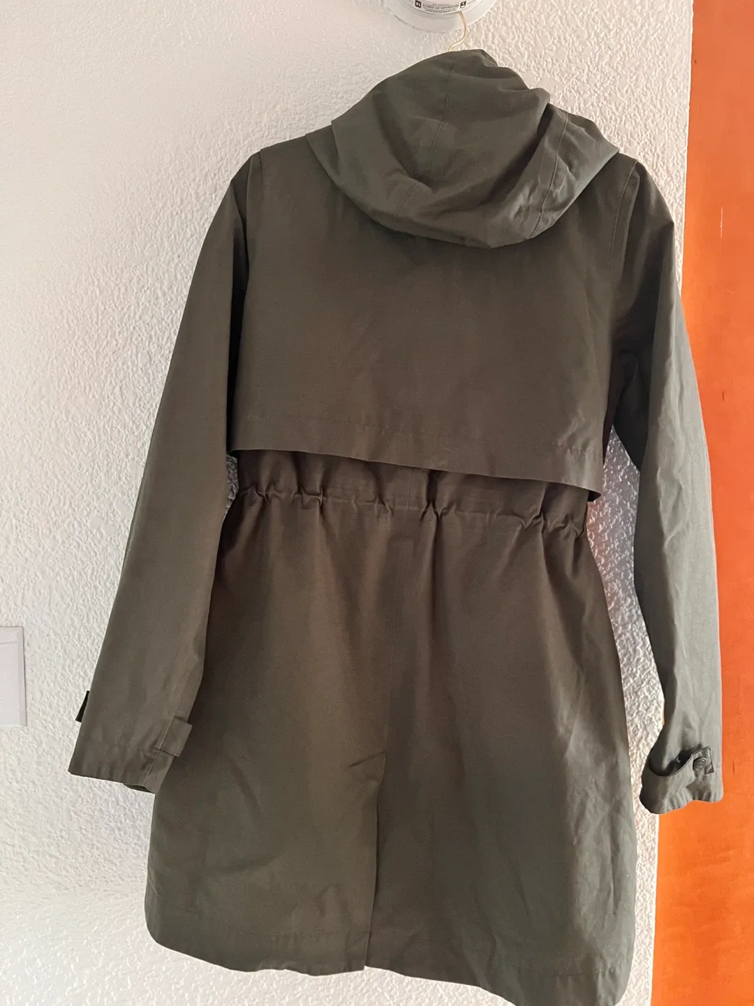 PGD Olive Green Hooded Rain Jacket - Size Medium image indicator(2)