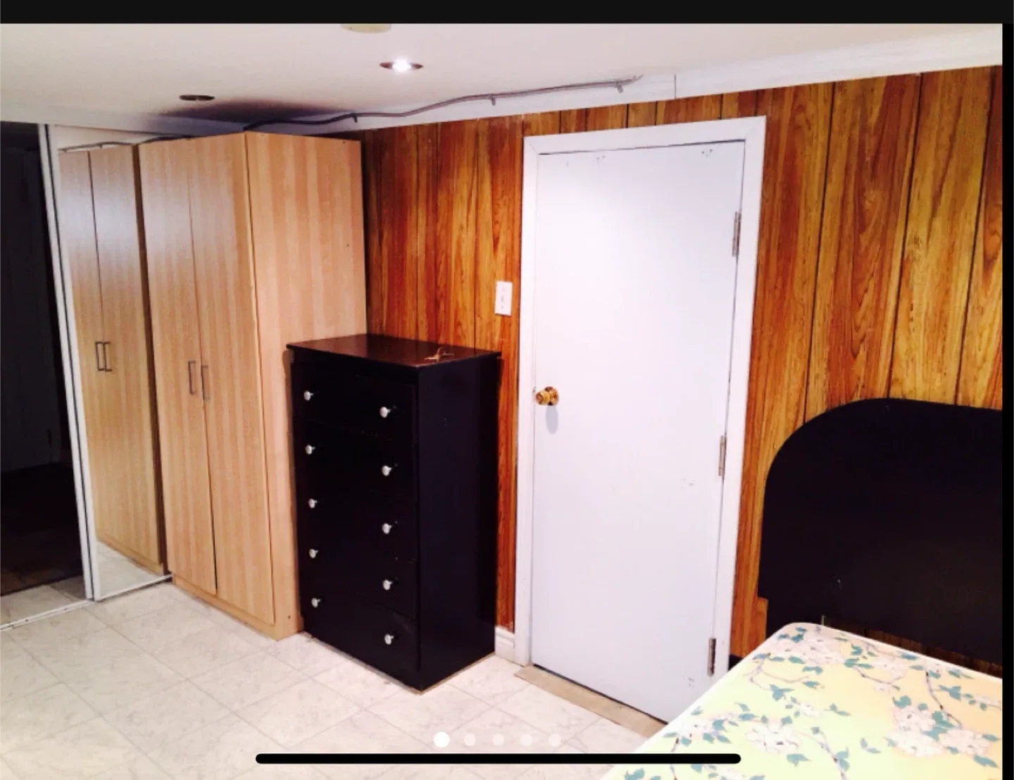 Independent clean 1Bedroom apartment image indicator(2)