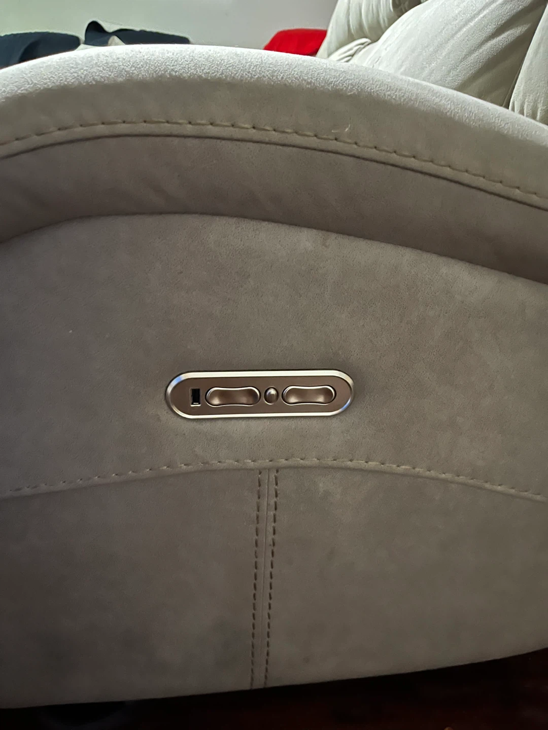 Reclining Loveseat with Console - photo 3