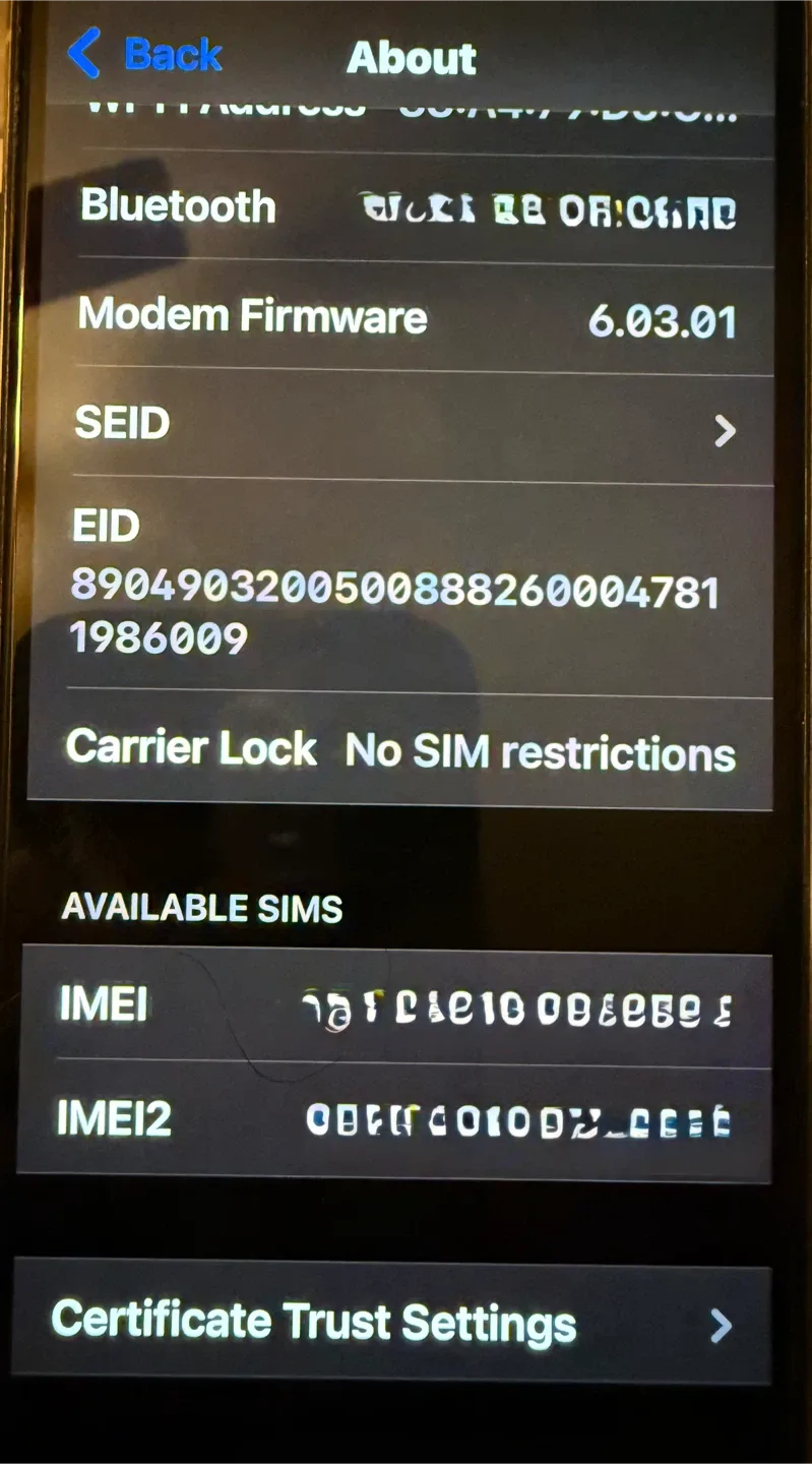 iPhone 11 Pro with Spigen Case & Accessories image indicator(7)