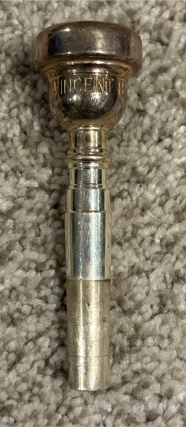 Yamaha Trumpet with Case & Accessories image indicator(3)