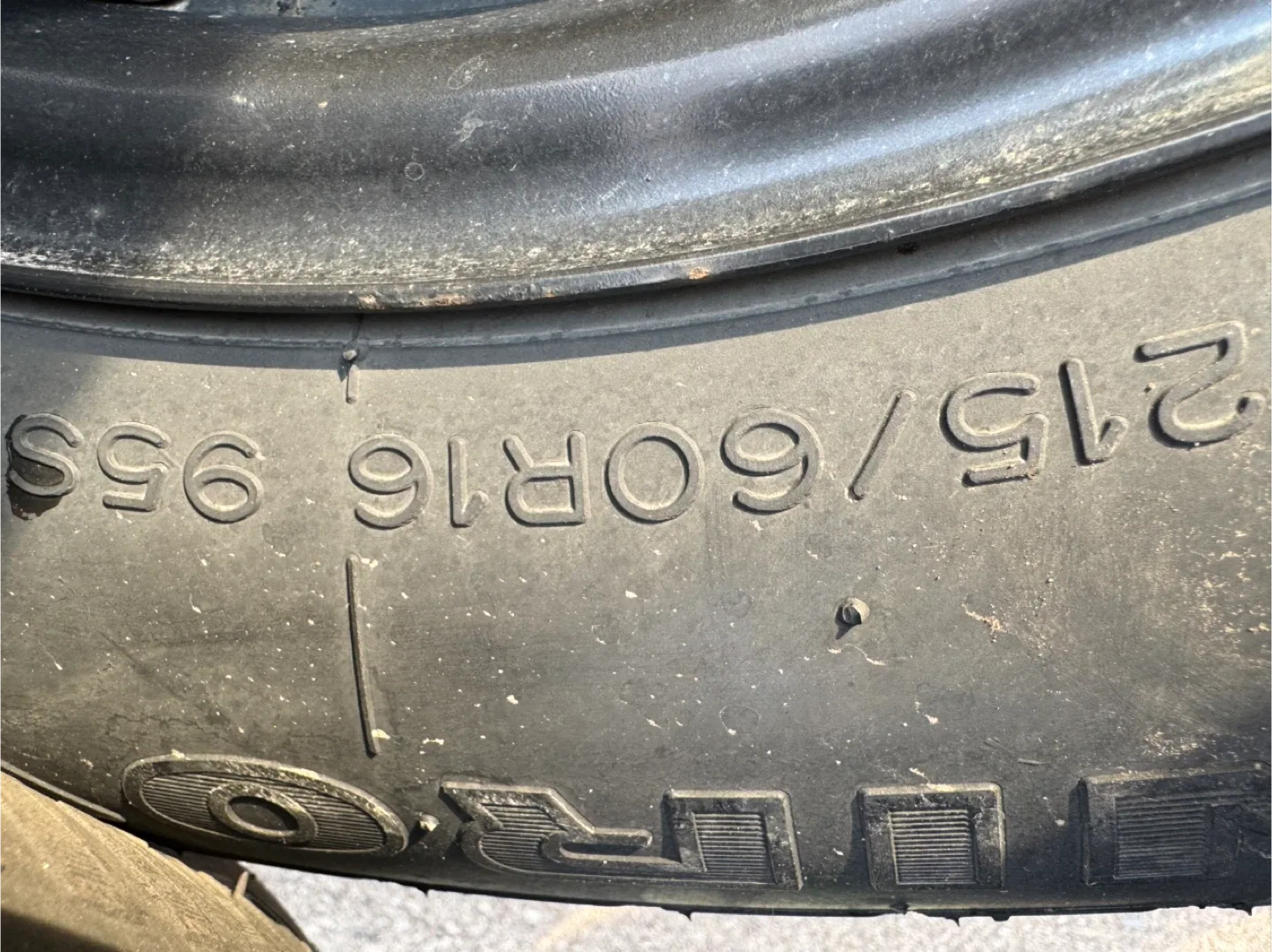 Set of Winter Tires 215/60R16 95S image indicator(2)