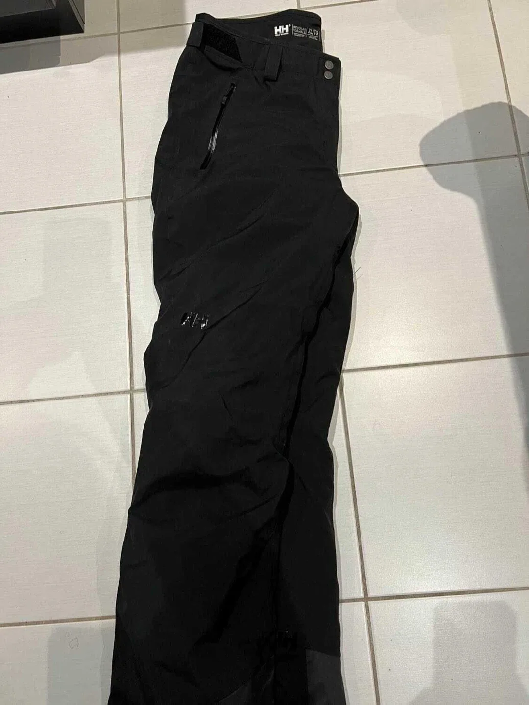 NEW Helly Hansen Snow Pants - Men’s XL Black image indicator(2)