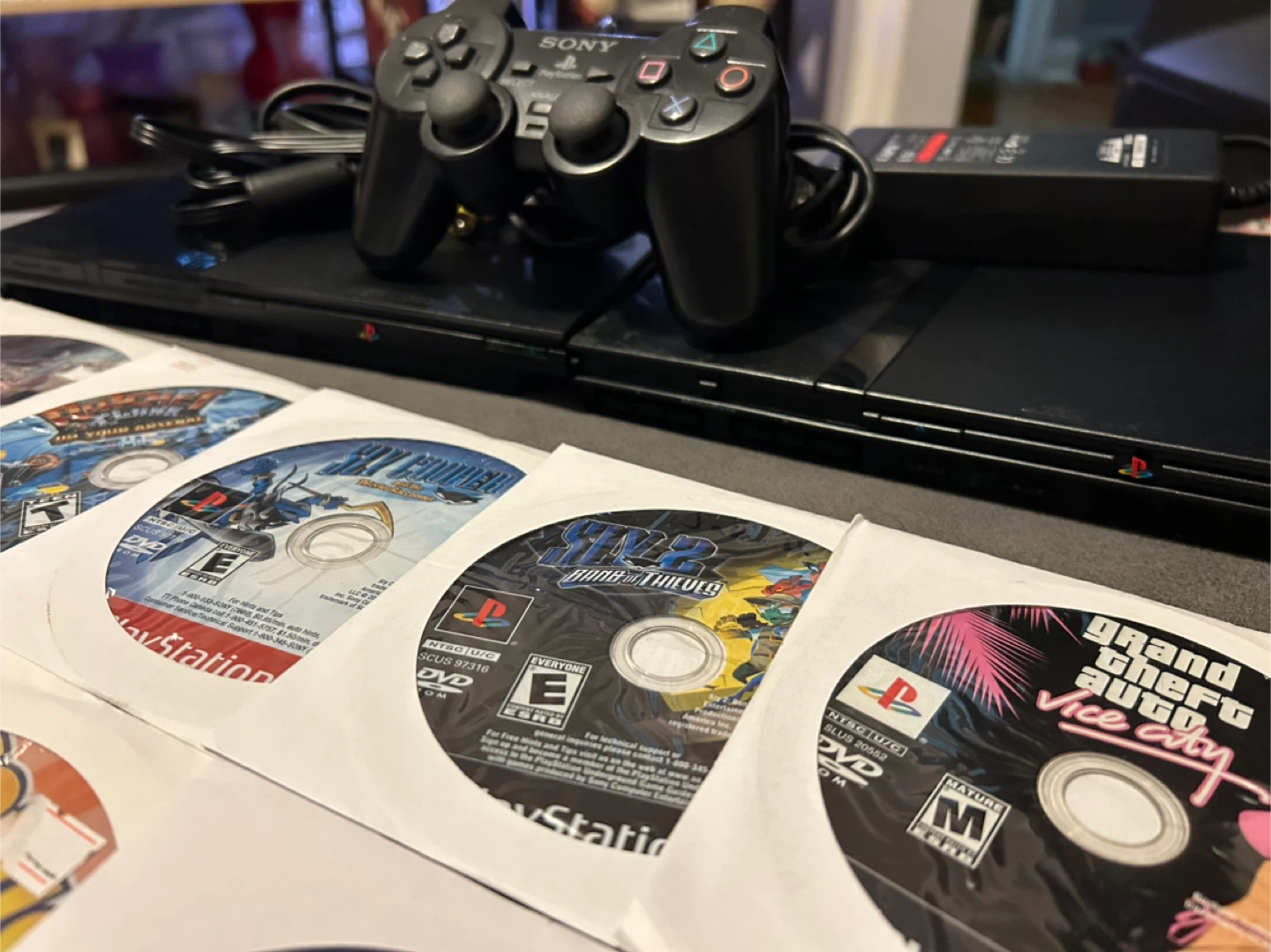 PlayStation 2 Slim (READ DESCRIPTION)