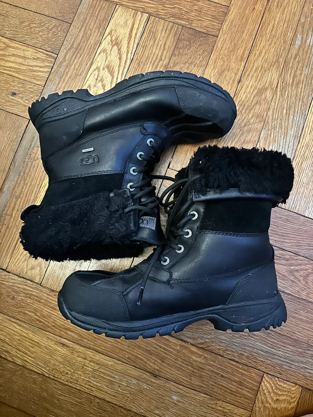 UGG Adirondack III Black Winter Boots image indicator(2)