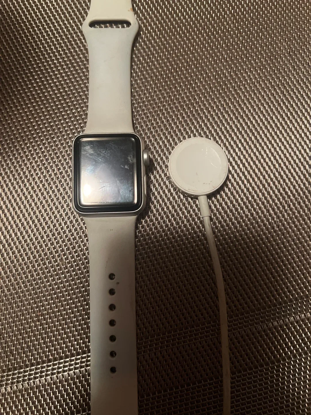 Apple Watch Series 3 - Silver thumbnail