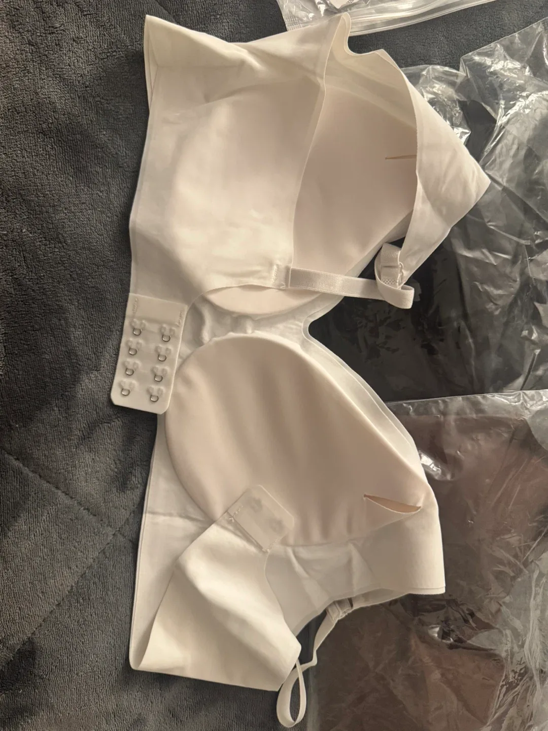 Wireless Bra - Black, white and brown image indicator(3)