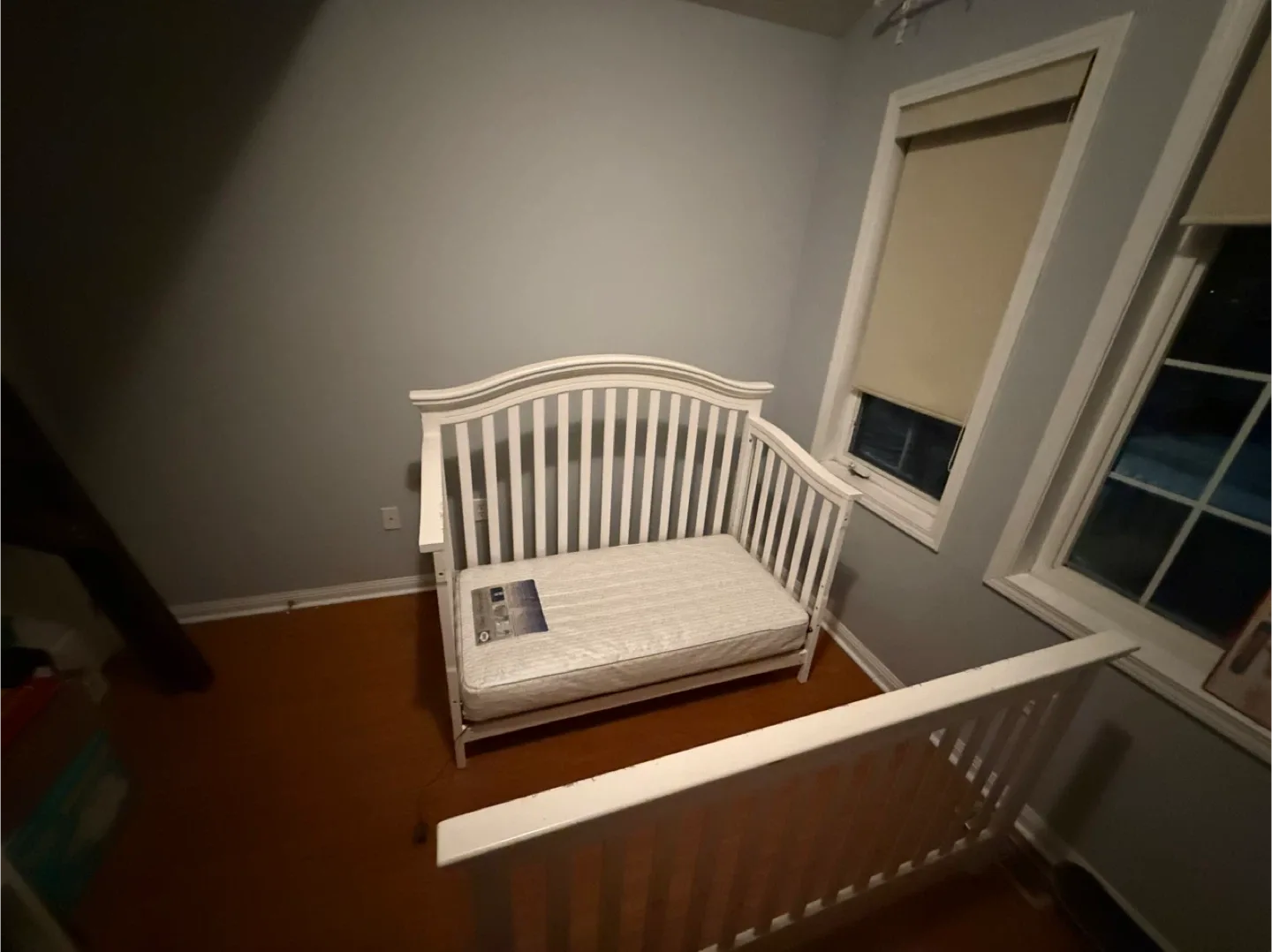 White Convertible Crib image indicator(3)