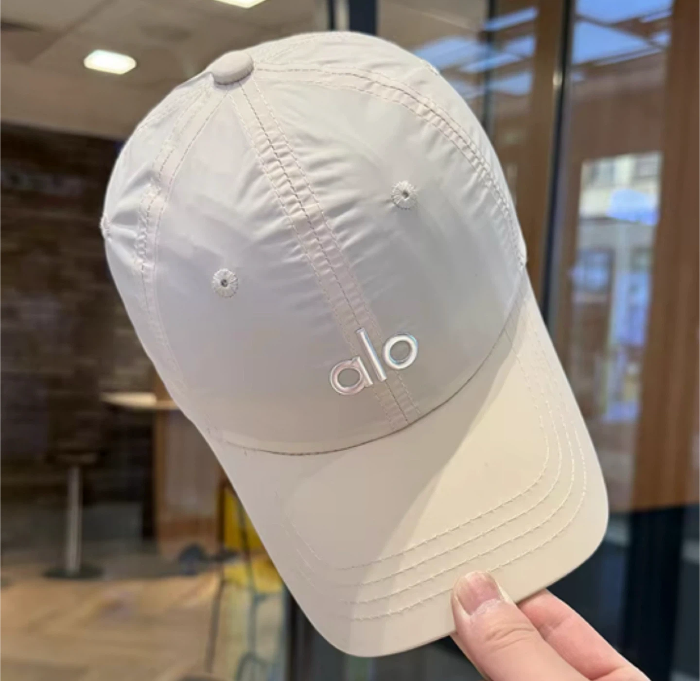 Alo Yoga Off Duty Cap - Bone