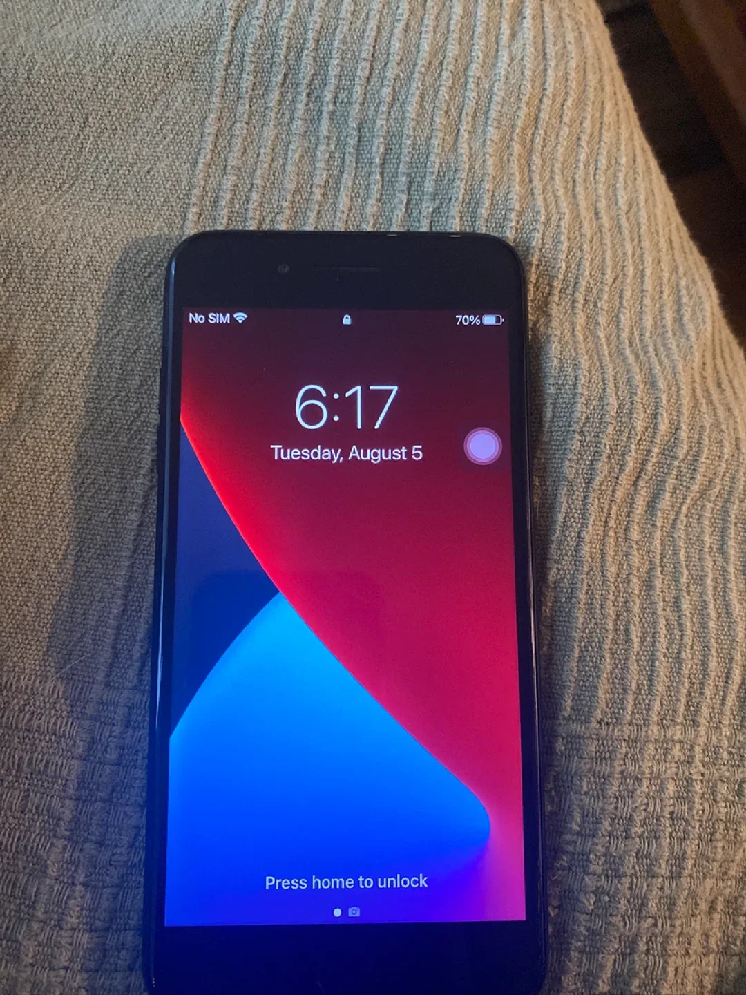 Slightly used iPhone 7 Plus image indicator(4)