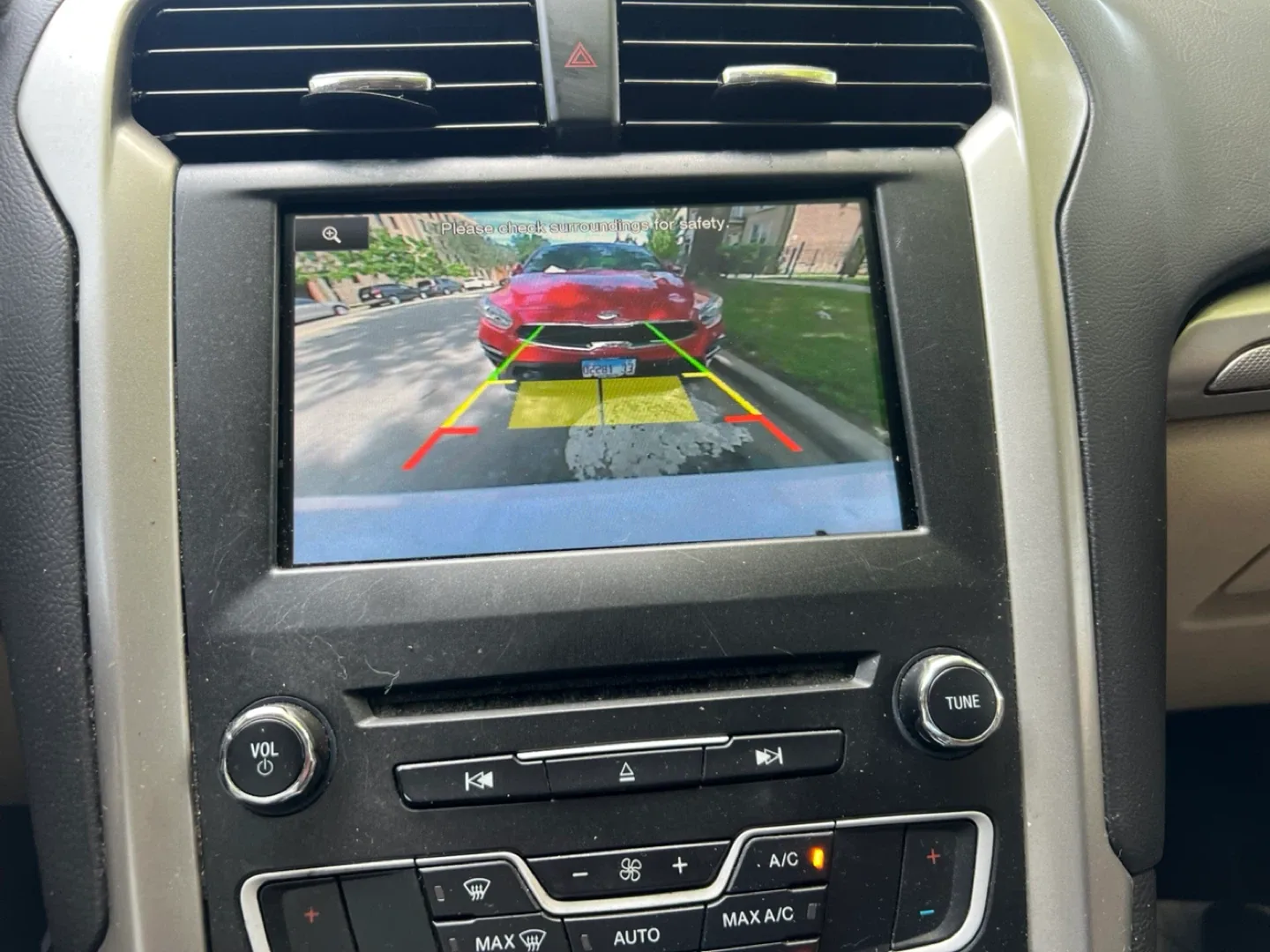 Hyundai Santa Fe - Black SUV image indicator(10)