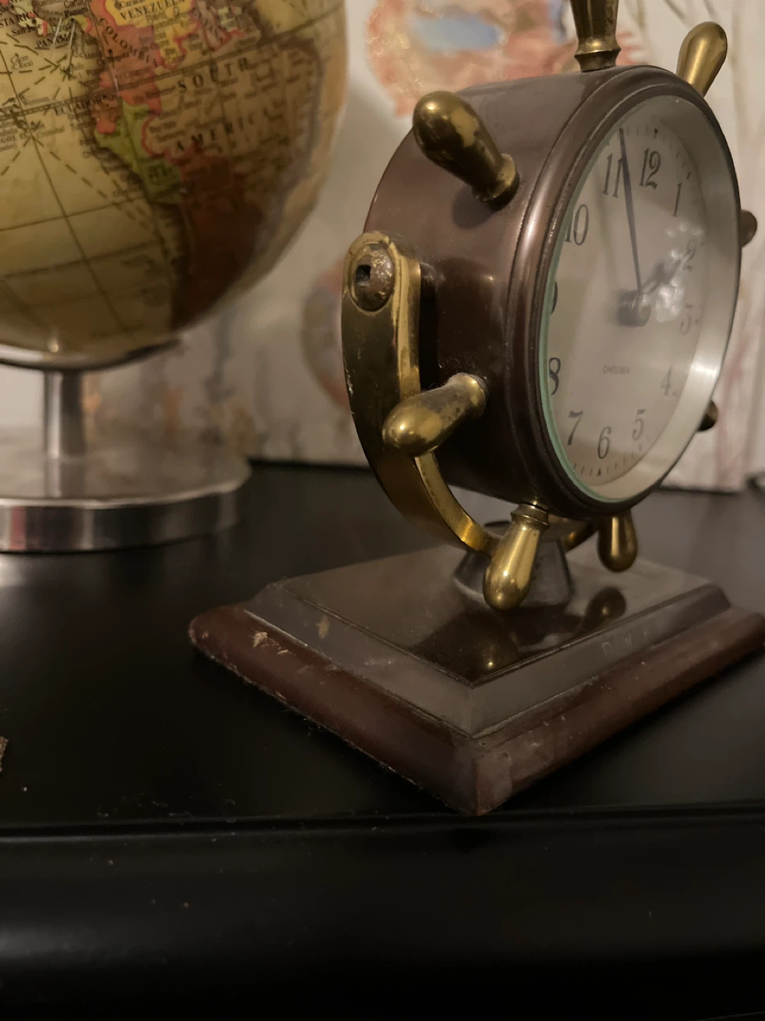 Chelsea Clock Ship's Wheel Desk Clock - photo 5