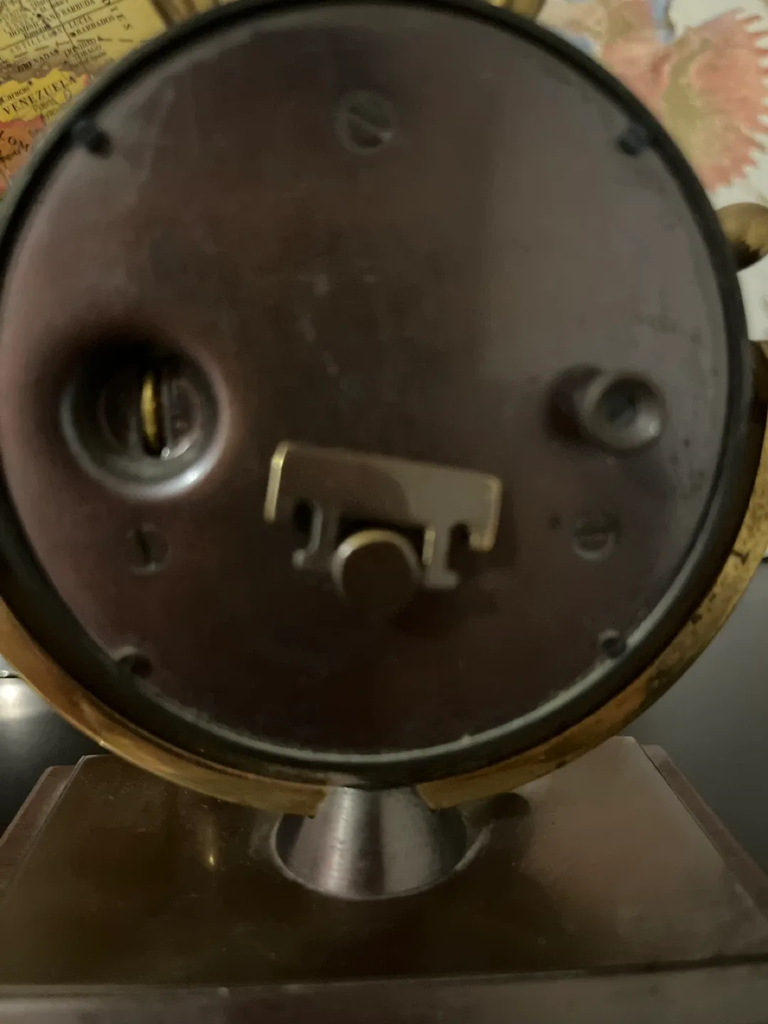 Chelsea Clock Ship's Wheel Desk Clock image indicator(8)