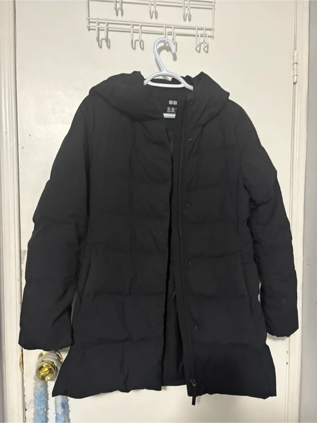 Uniqlo Black Down Puffer Jacket🥕 image indicator(2)