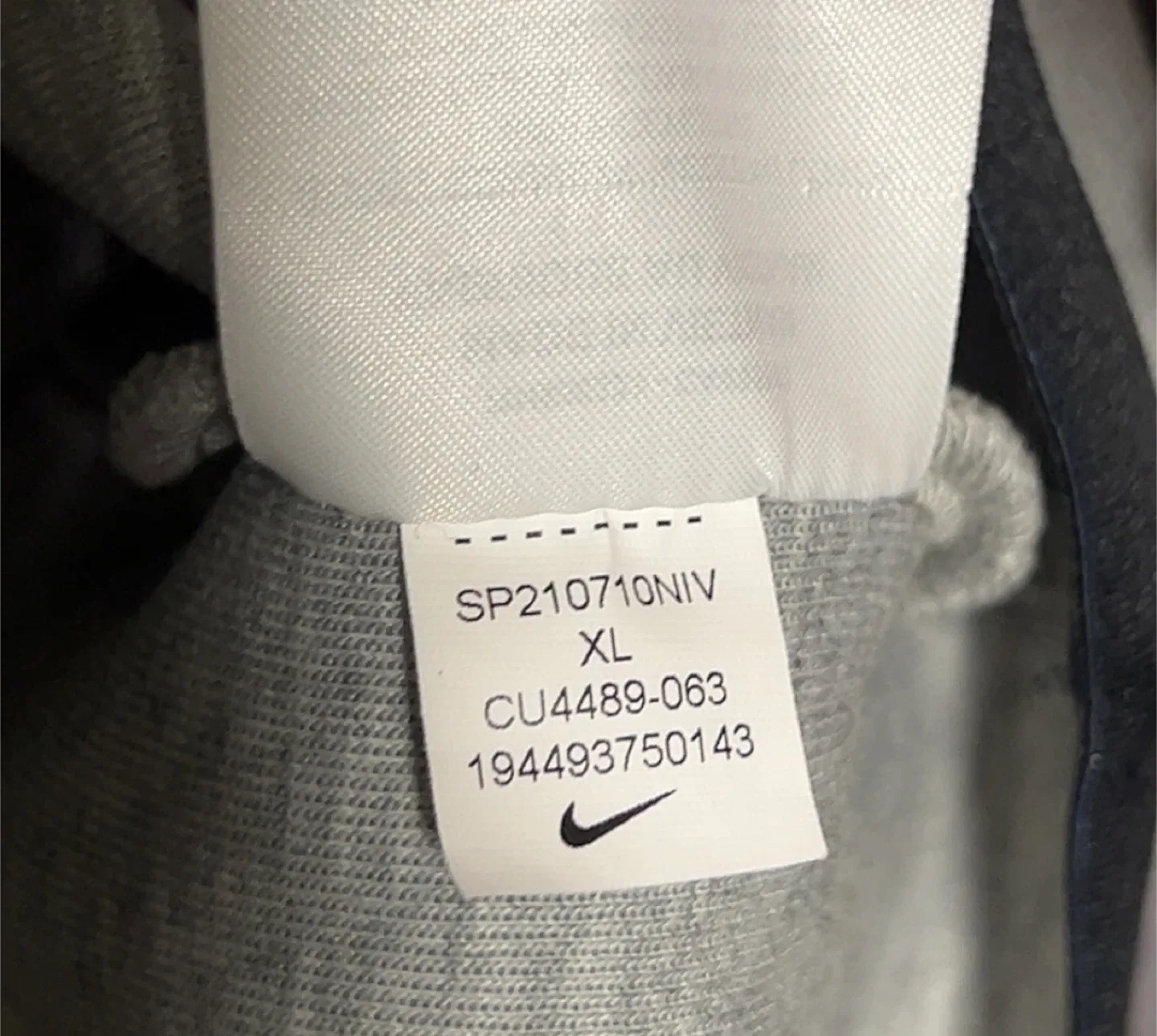Full nike tech grey size xl image indicator(5)