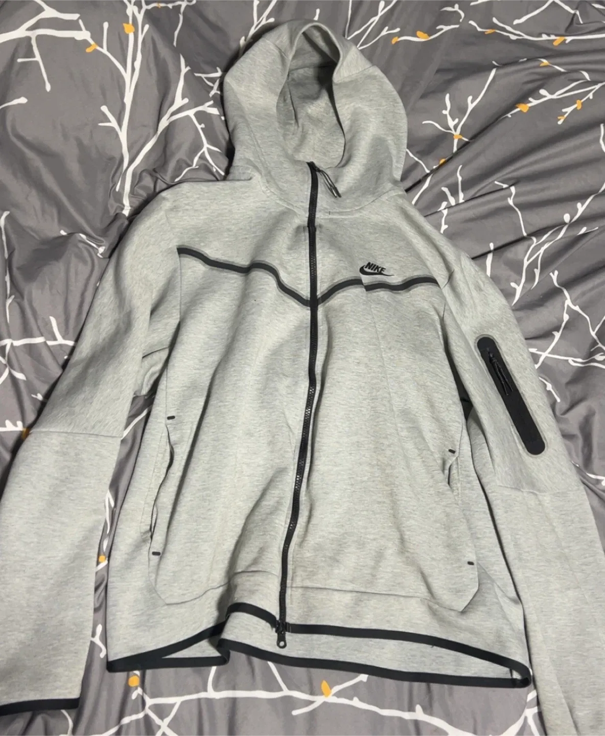 Full nike tech grey size xl image indicator(2)