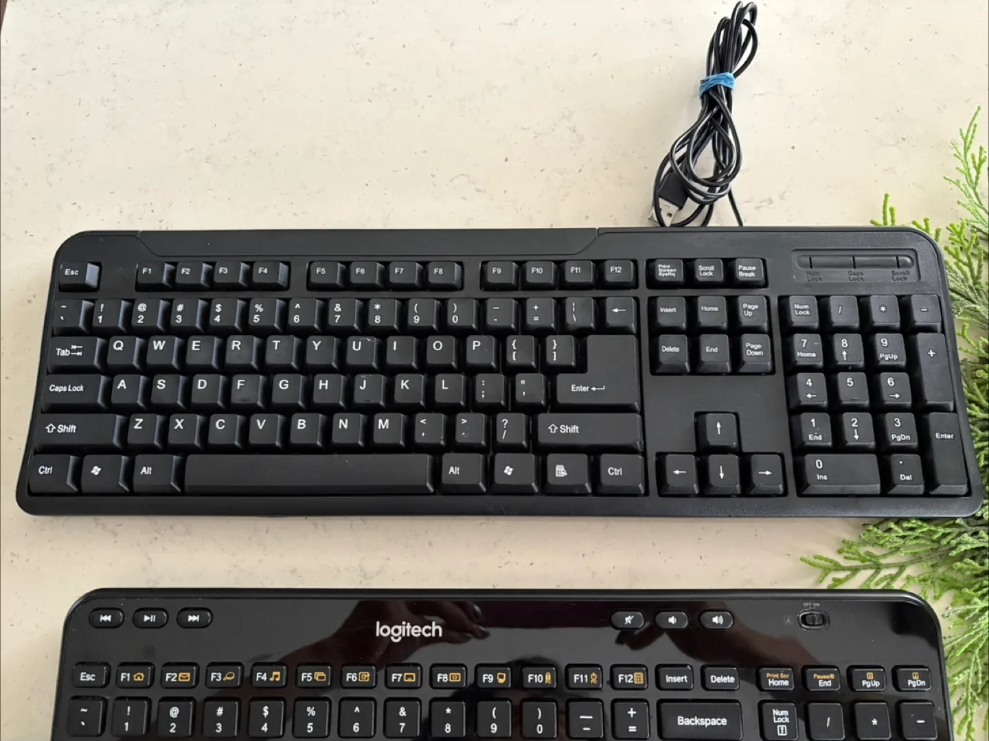 Logitech K360 Wireless Keyboard image indicator(7)