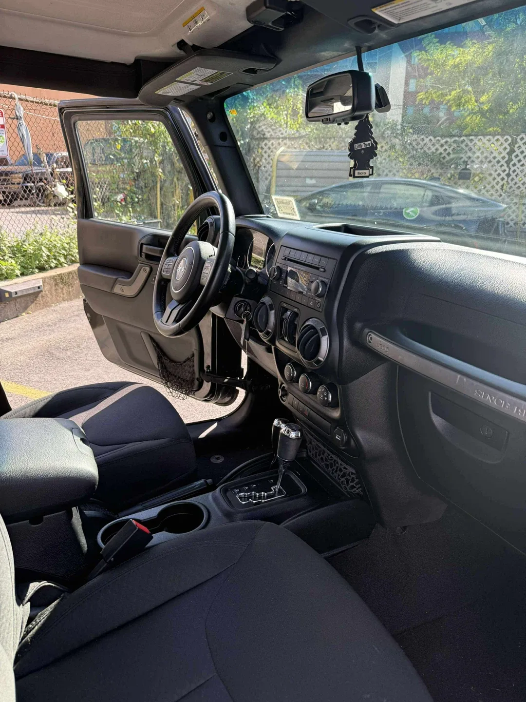 2015 JEEP WRANGLER UNLIMITED SPORT 4WD image indicator(3)