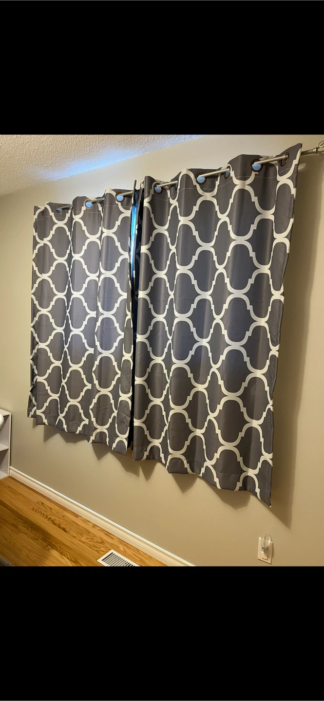 Curtains (2 panels)