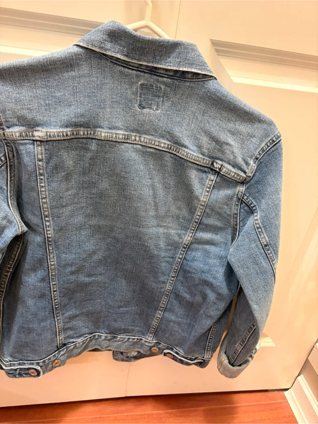 Women’s GAP Denim Jacket, Size S image indicator(3)