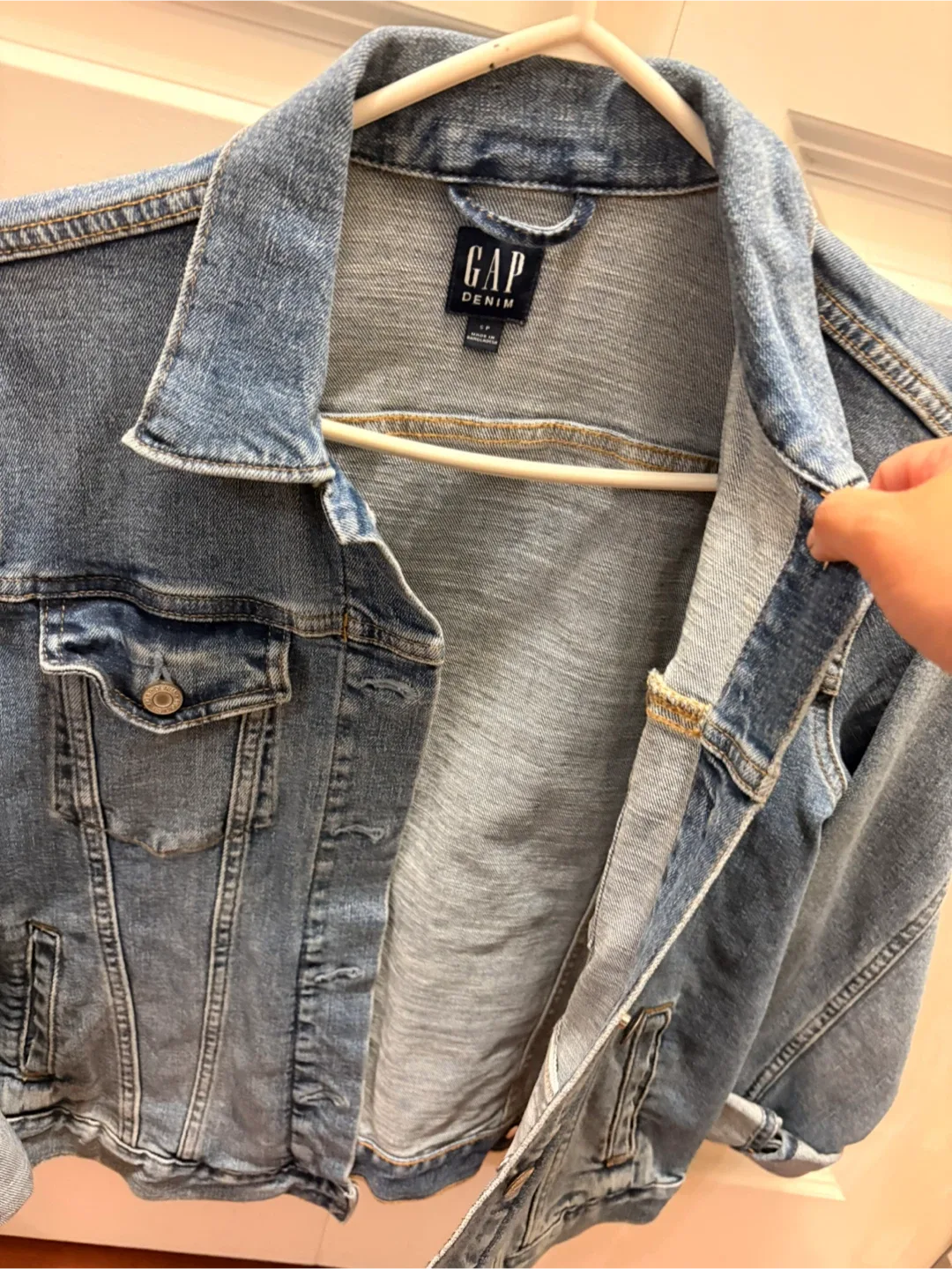 Women’s GAP Denim Jacket, Size S image indicator(2)