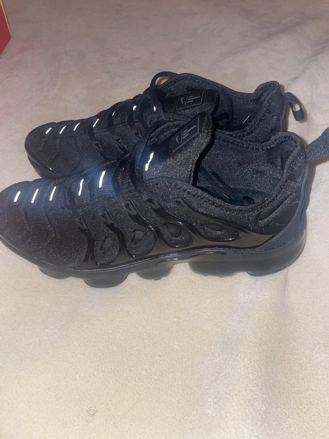 Nike Air VaporMax Plus - Black image indicator(3)