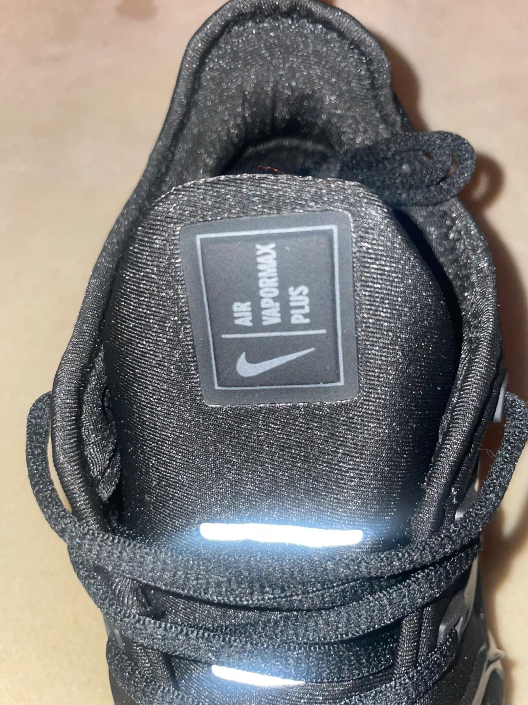 Nike Air VaporMax Plus - Black image indicator(6)