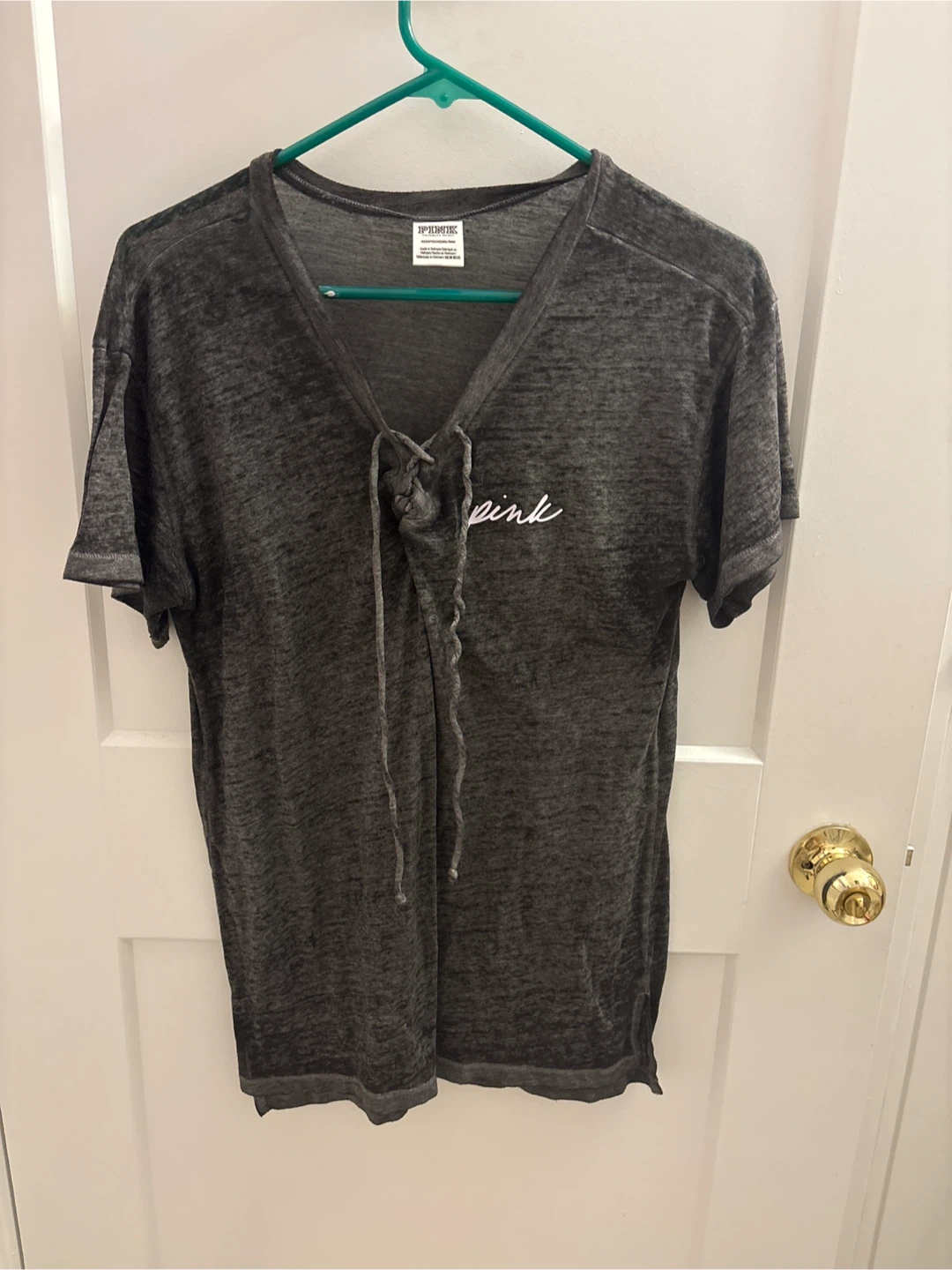 PINK Victoria's Secret XS Gray T-Shirt