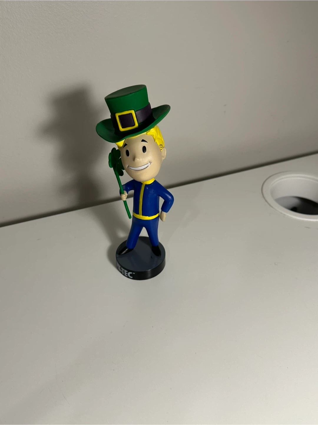 Vault-Tec Fallout Bobblehead - photo 2