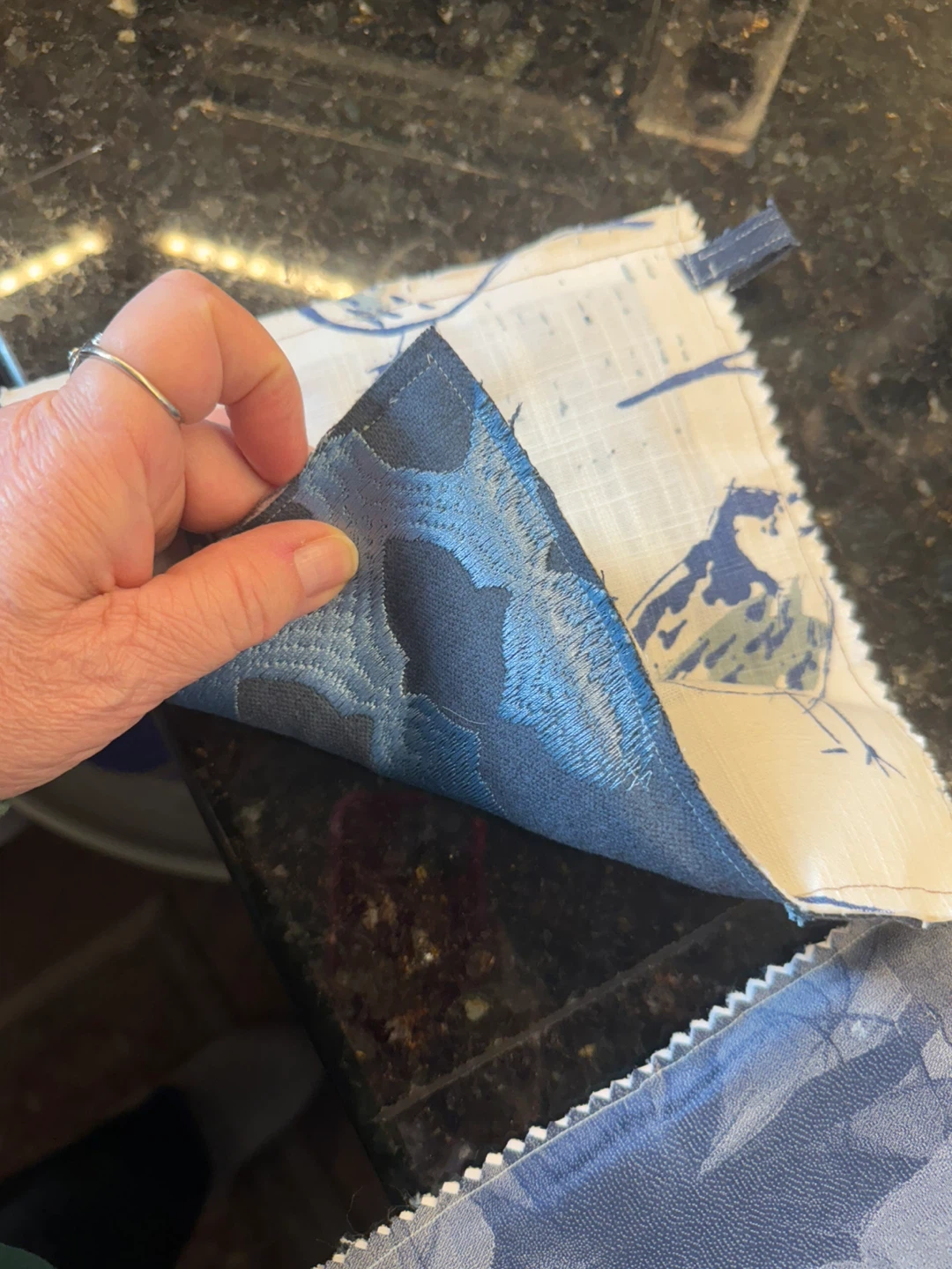 🥕Handmade Blue & White Pot Holders (Set of 2) - photo 4
