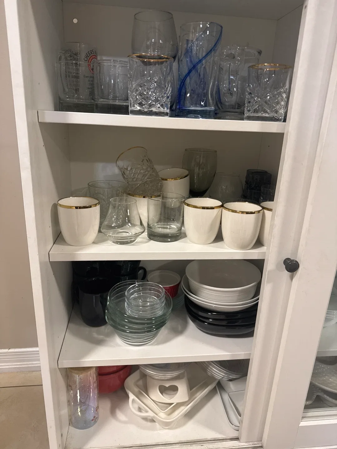 White Display Cabinet with Glass Doors image indicator(3)