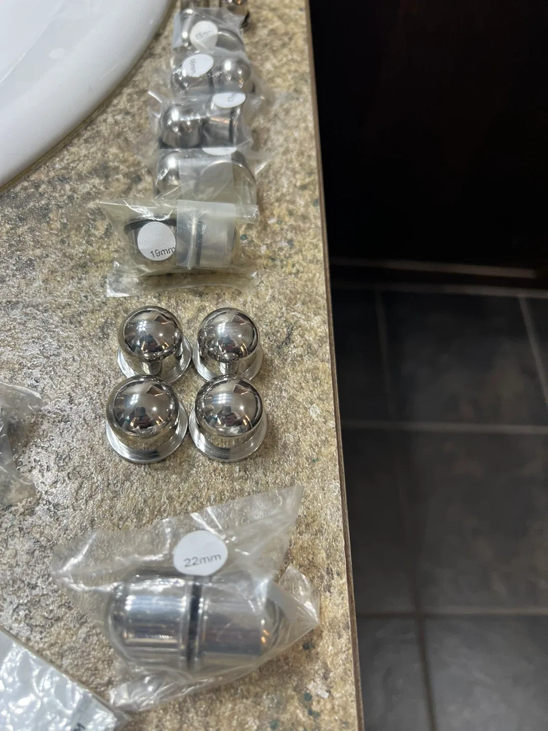 Ear stretching tapers and plugs- Various Sizes & Styles image indicator(2)