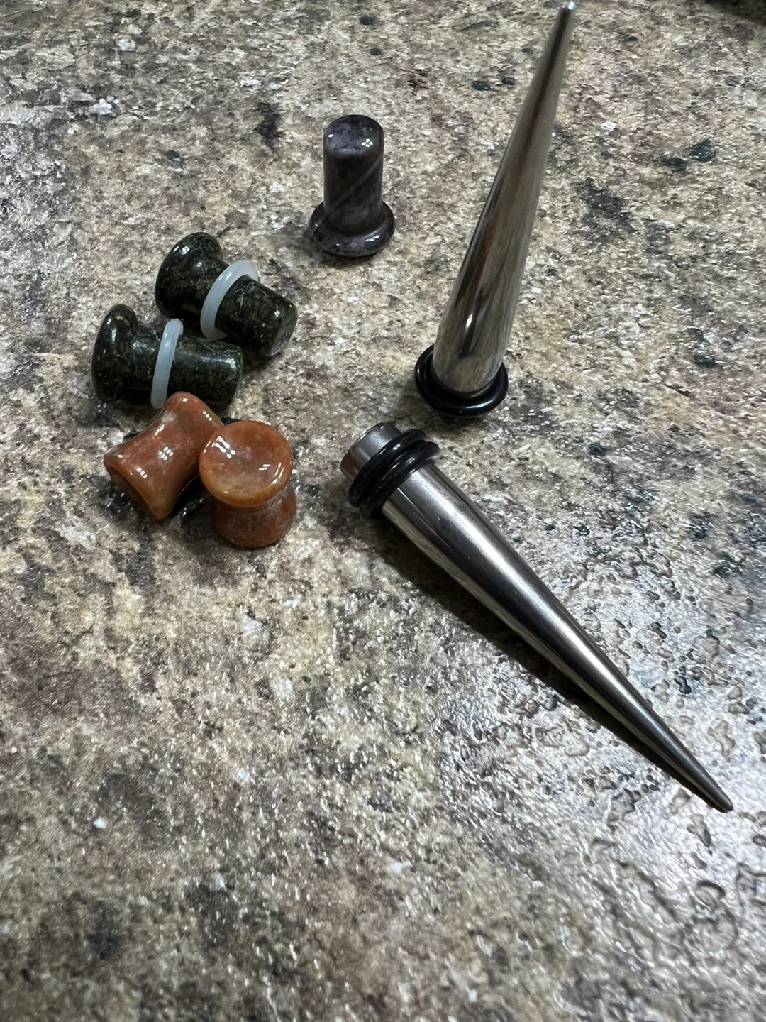 Ear stretching tapers and plugs- Various Sizes & Styles image indicator(6)