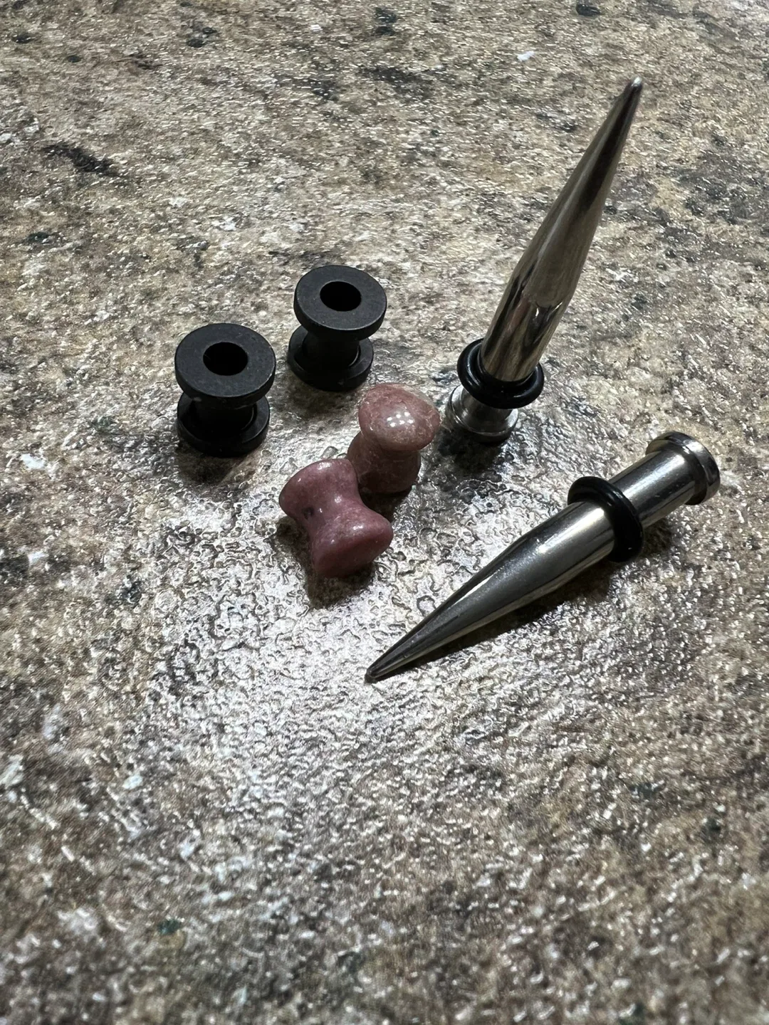 Ear stretching tapers and plugs- Various Sizes & Styles image indicator(5)