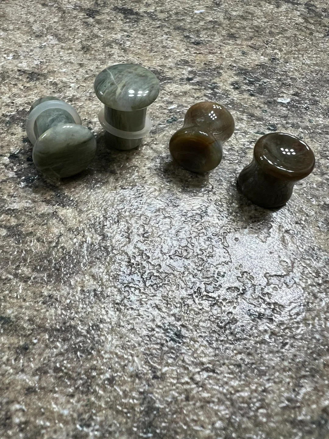 Ear stretching tapers and plugs- Various Sizes & Styles image indicator(8)