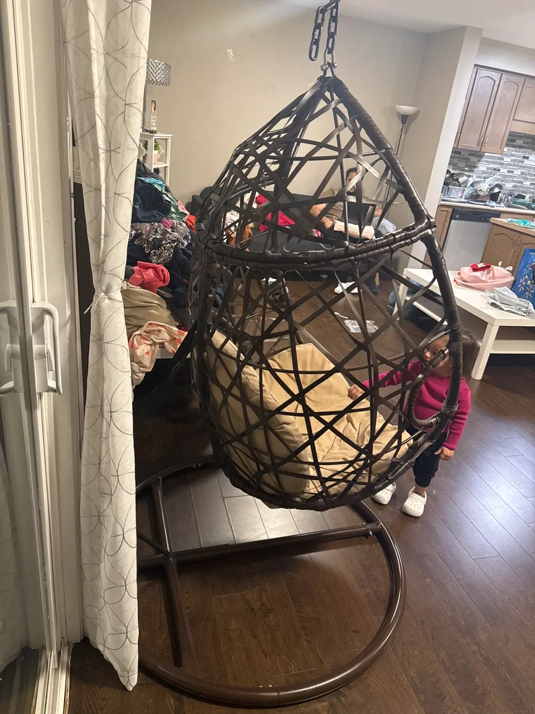 Hanging Egg Chair with Stand image indicator(2)