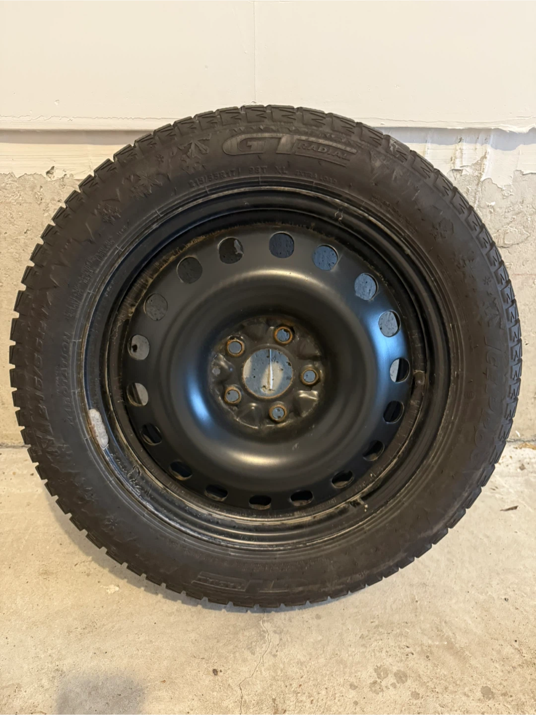 GT Radial Winter Tire 215/55R17