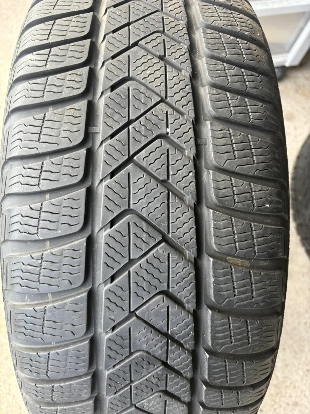 Pirelli Winter Tires 225/45 R18 on BMW Rims image indicator(5)