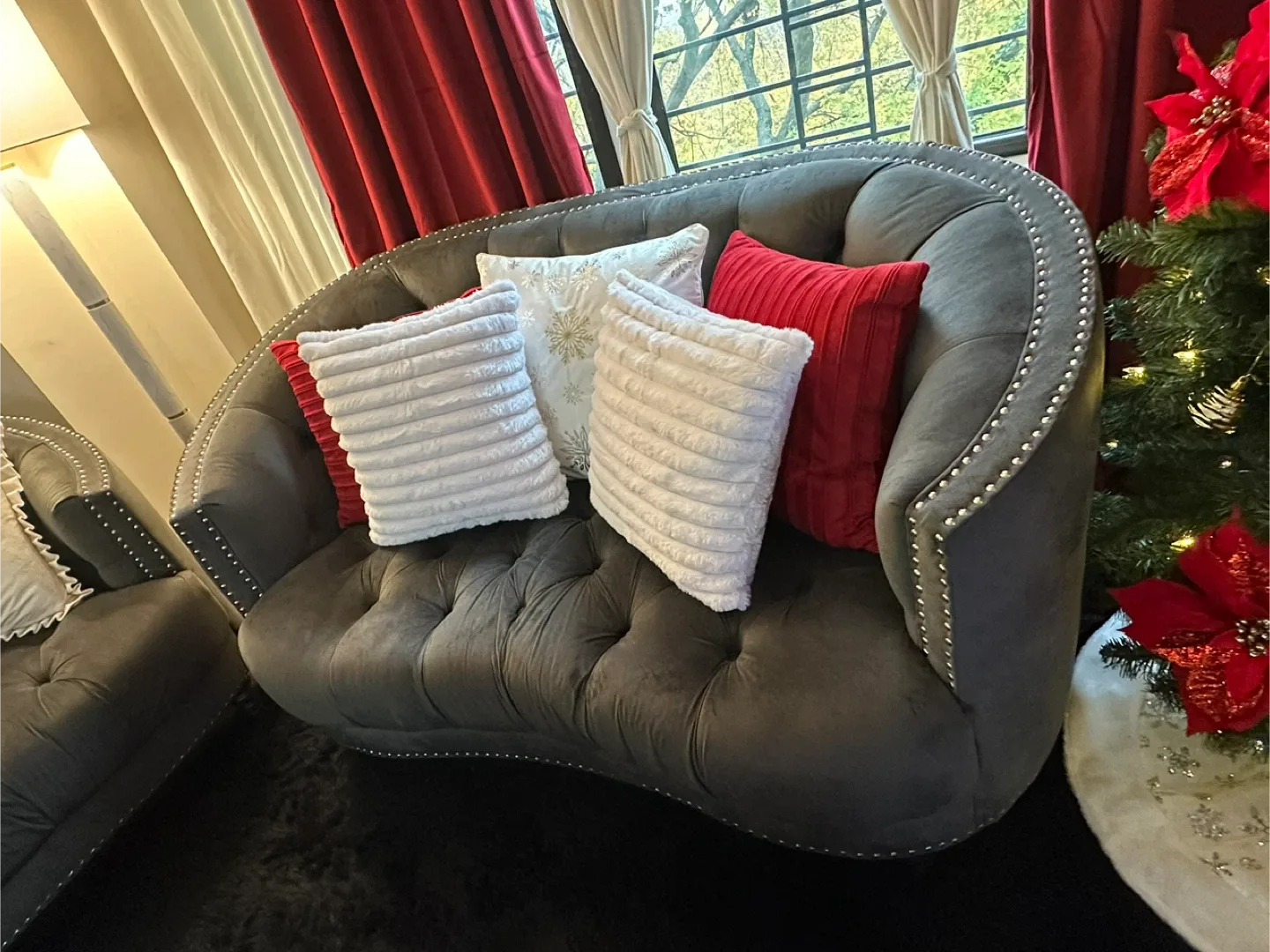 Gray Tufted Curved Sofa Couch image indicator(2)