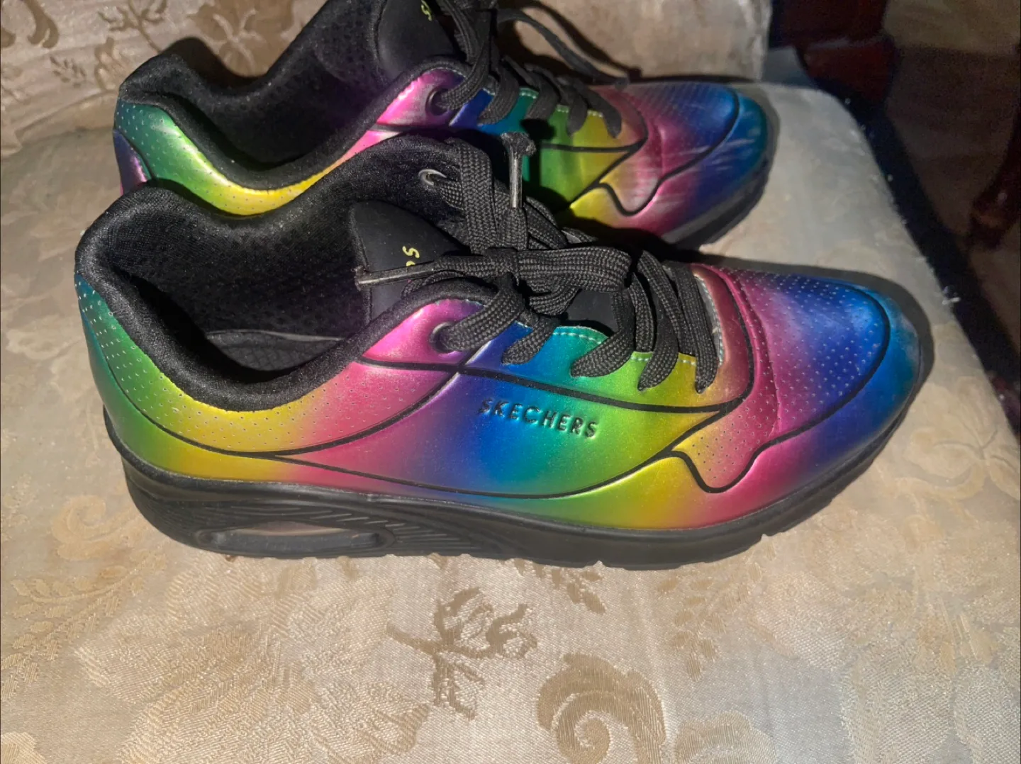 Skechers Uno Lite Rainbow Sneakers - US 8.5