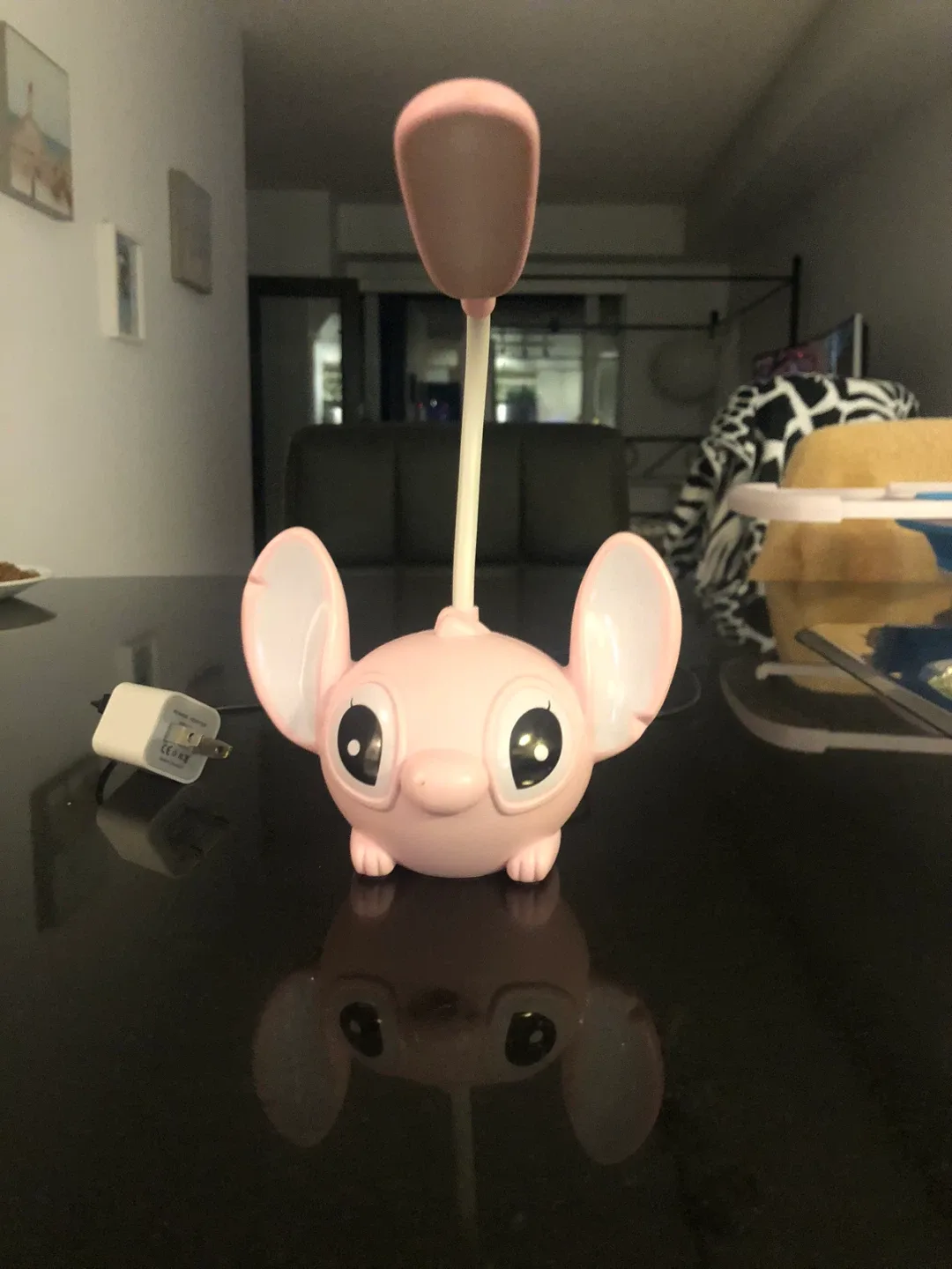 Pink Angel Stitch Desk Lamp with Charger image indicator(4)