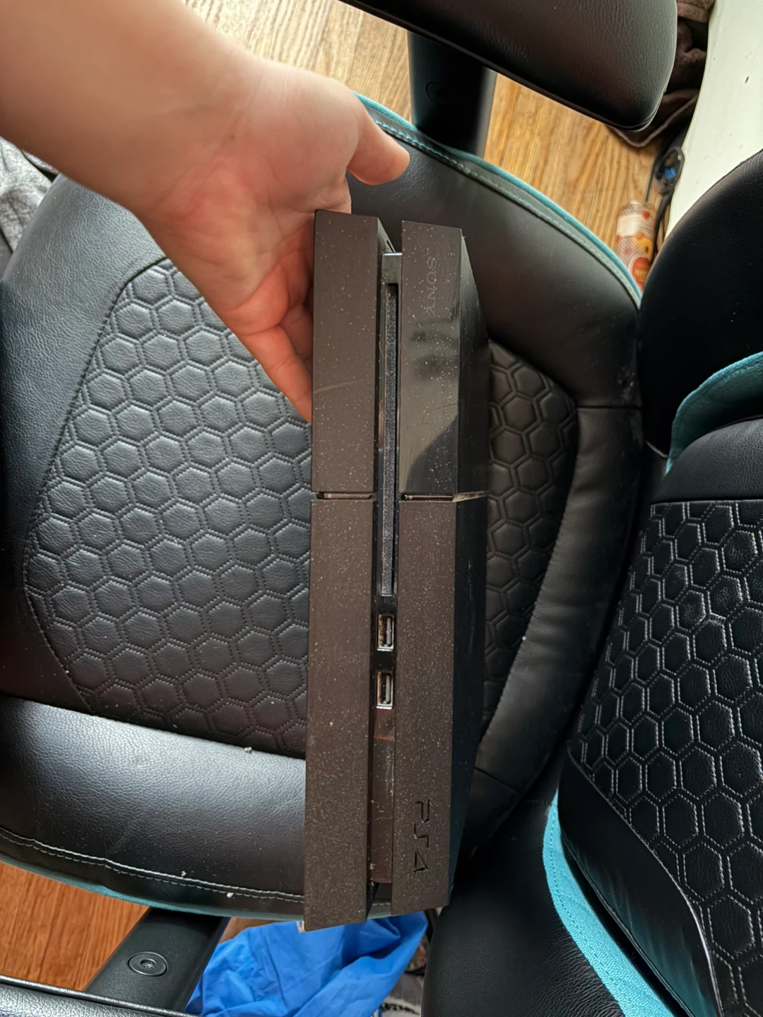 PlayStation 4 (PS4)