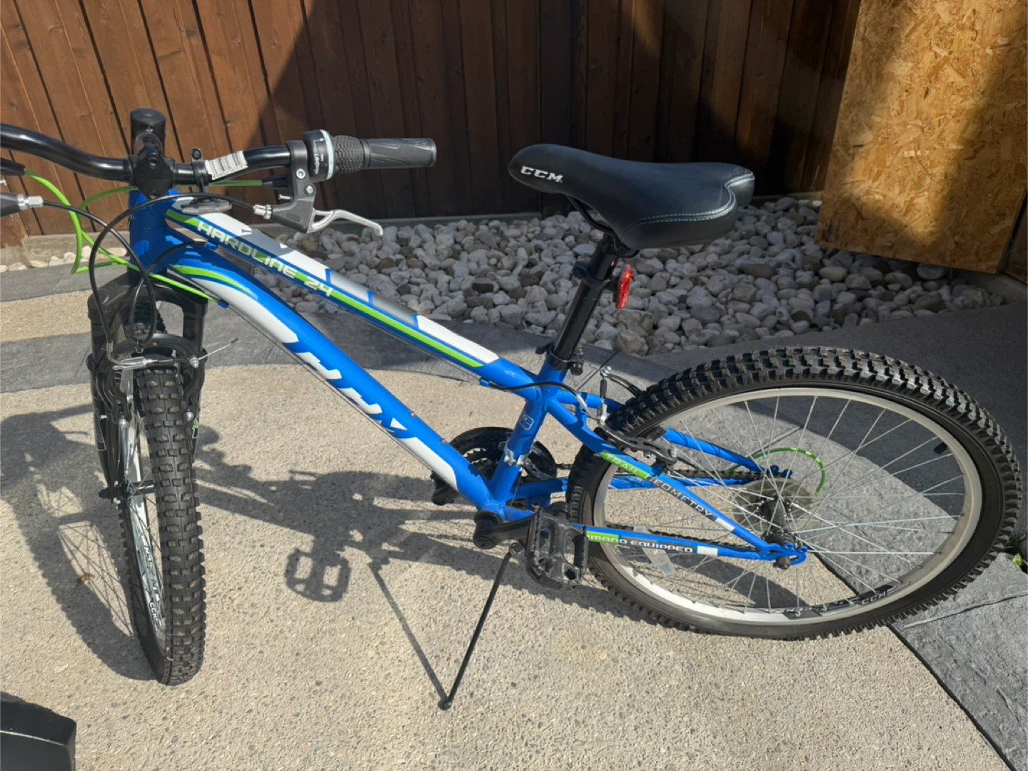 CCM Hardline 24 Mountain Bike - Blue